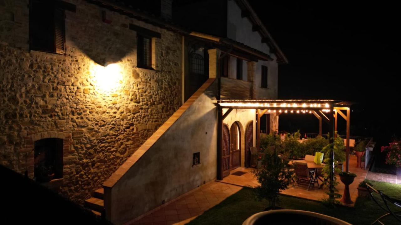 Casale Mille E Una Notte 佩鲁贾 外观 照片