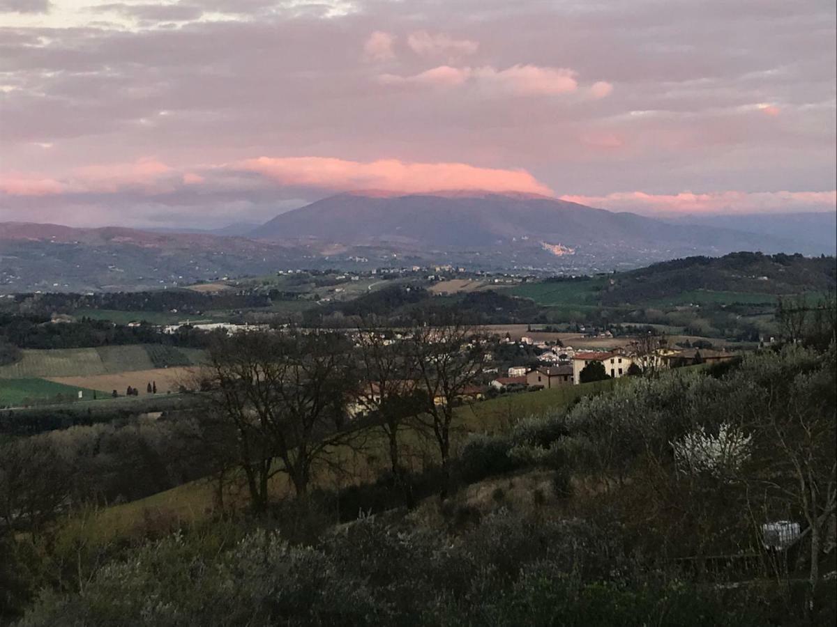 Casale Mille E Una Notte 佩鲁贾 外观 照片